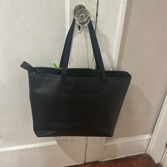 Micheal Kors Black Large Tote - Picture 2 of 12